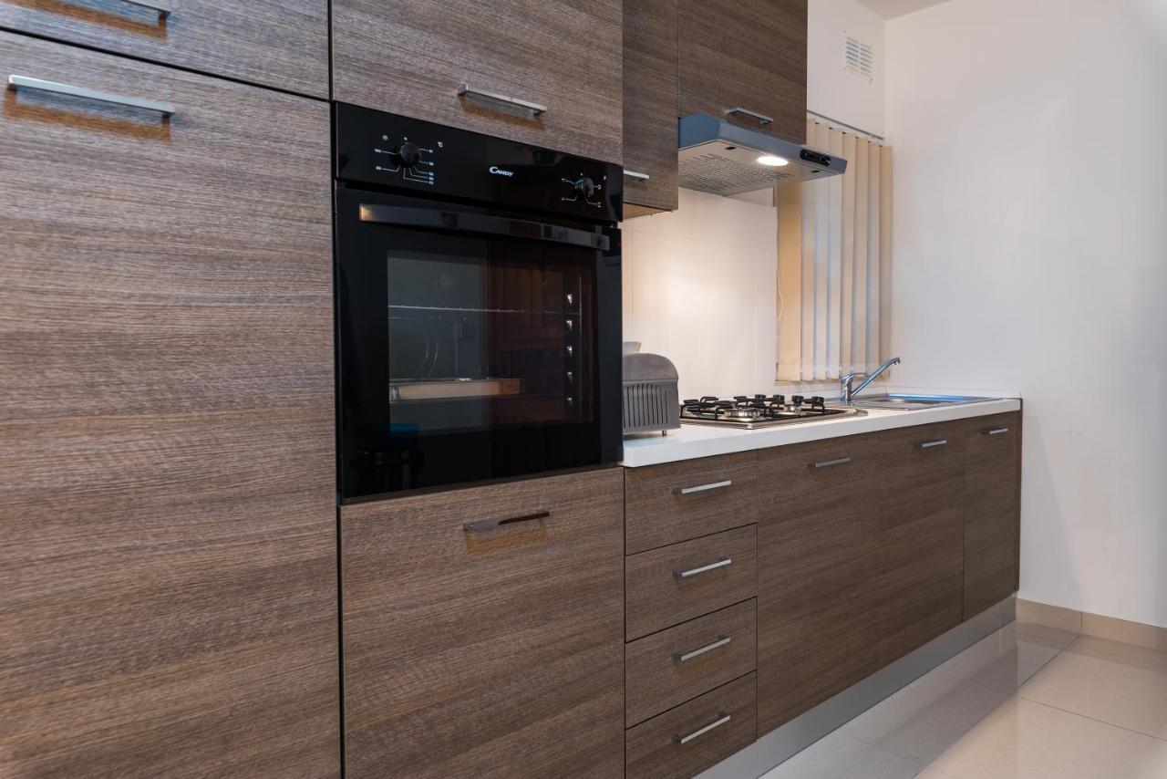 Sh6A- Qawra Prime Location 2 Bedroom Apartment St. Paul's Bay Dış mekan fotoğraf