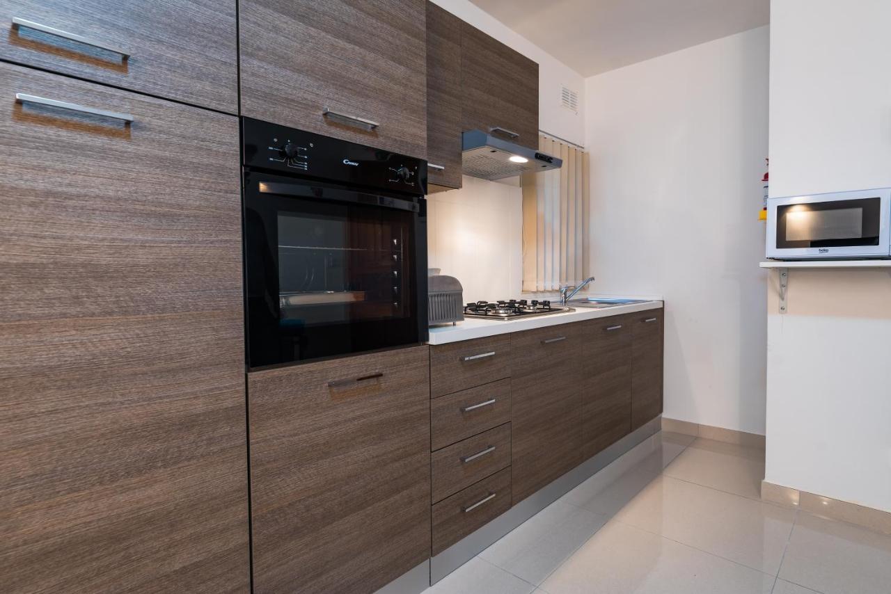 Sh6A- Qawra Prime Location 2 Bedroom Apartment St. Paul's Bay Dış mekan fotoğraf